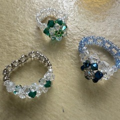 ビーズのアクセサリーの画像
