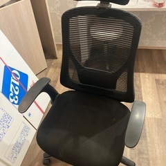 オフィスチェアー　使用感ありの画像