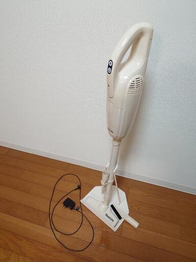 マキタ掃除機　CL105D　スタンド付き
