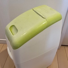ベイビーオムツゴミ箱(APRICA)