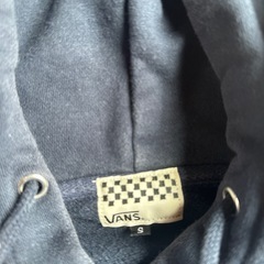 vans パーカーの画像