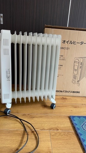 オイルヒーター　暖房器具
