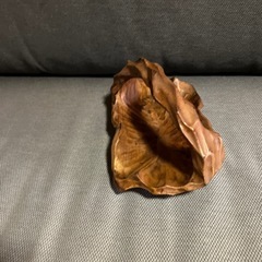木製　木彫りの物入れの画像