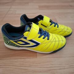 umbro トレシュー 21cm マジックテープ