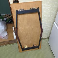 折りたたみテーブルの画像