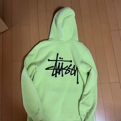 STUSSY (ステューシー)スウエットパーカー
の画像