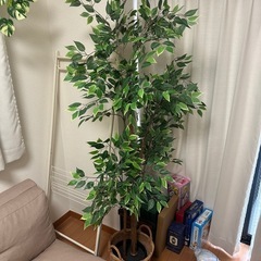 イケアのフェイクツリー