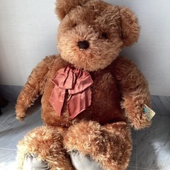 大きめのクマのぬいぐるみの画像