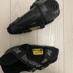 コミネ　プロテクターセットの画像