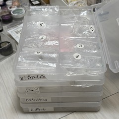 ジェルネイル、パーツ資材まとめ売りの画像