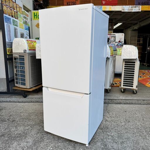 A6859【配達＆設置可能‼】ヤマダ 冷凍冷蔵庫 2022年製 YRZ-C12H1