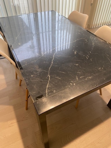 ダイニングテーブル