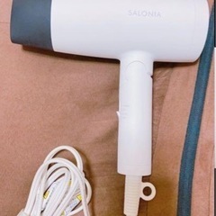 【サロニア】SALONIA ドライヤー 白