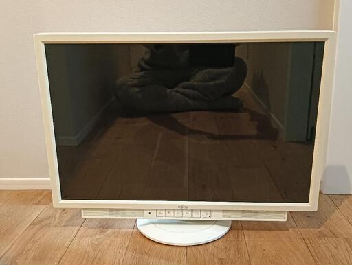 パソコンディスプレイ24型（富士通）