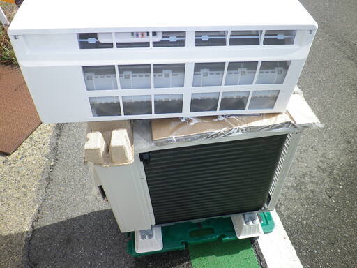 お取引中◆FUJITSU/富士通　2024年　6～8畳用エアコン　nocria　AS-C224R-W　熱交換器加熱除菌