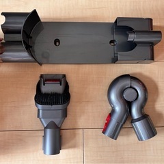 【1・2枚目の写真の品セット】ダイソン掃除機の画像