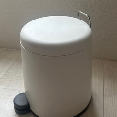  イケア　ゴミ箱　スネップ ペダル式ゴミ箱,