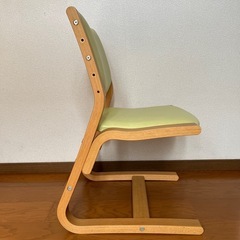 カリモク　ベネッセ　学習椅子 ライトグリーンの画像