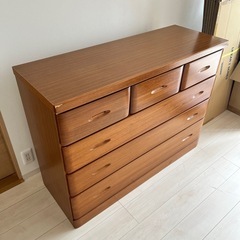 【取引中】タンス　木目調　ウォールナット色の画像