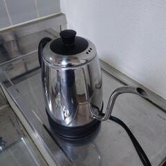 電気ポットの画像