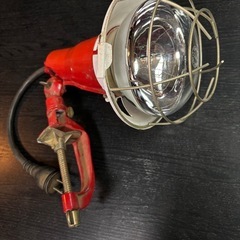 投光器
