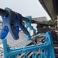 ハンガーフック付き物干し竿の画像