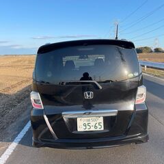 フリードハイブリッド★車検７年７月★走行108000ｋｍ★ナビＴＶバックモニタ★パワースラーの画像