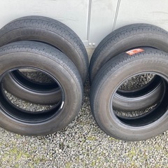 車のパーツ タイヤ、ホイールの画像