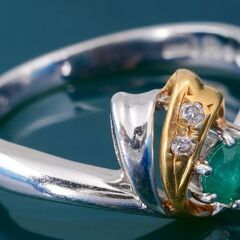 Pt850/K18 エメラルド・ダイヤモンド 指輪 品番e23-177の画像