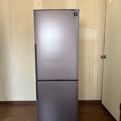 ほぼ未使用　
シャープ　冷蔵庫　2014年製