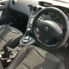 乗って帰れます。2013yプジョー308SWプレミアム　61000ｋｍ　車検R8年1月　3列シート7人乗り　カロナビ、TV、DVD、SD　1600ccターボエンジン　機関・足回り問題なし！エアコン不良の画像