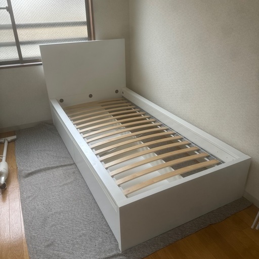 ベッドフレーム IKEA MALM マルム