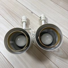 ダクトレール1.5mとスポットライト照明2個の画像