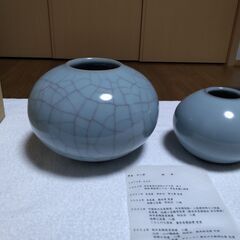 津金日人夢の宮内庁買い上げの「青瓷壺」2個セットの画像
