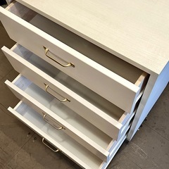 《売約済》【武蔵小山店】 B-COMPANY ビーカンパニー　マルチ型 幅60cm 4段 日本製 収納 北欧 シンプル リビング クローゼット レール式引出し 1人暮らし ワンルーム 引越し 模様替え ホワイト ウォルナット ハニカム構造 の画像