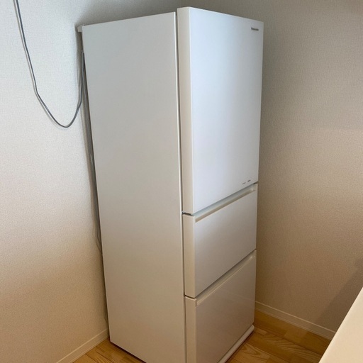 【美品】Panasonic 冷蔵庫 スノーホワイト 335L /3ドア /右開き