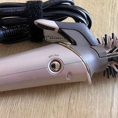ヘアアイロン　ブラシ　TESCOMの画像