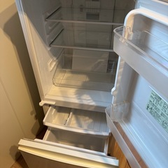 シャープ冷蔵庫(単身用サイズ)の画像