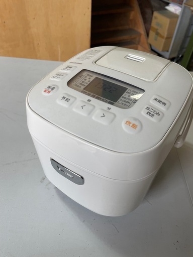 マイコンジャー　炊飯器　RC-ME30-W 2021年式　アイリスオーヤマ