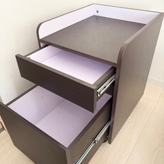 キャスター付き 収納家具の画像