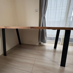 ビンテージテーブルの画像