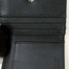 【ドリーム池田店】PRADA/プラダ　コンパクトウォレット　二つ折り財布　サフィアーノ･レザー　ブラック×シルバー金具　箱付き　IKZ-585の画像