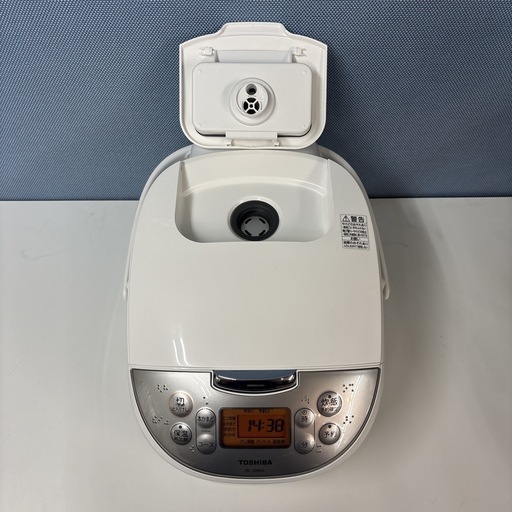 I686 ? 美品♪ TOSHIBA 炊飯ジャー 5.5合炊き ⭐ 動作確認済 ⭐ クリーニング済