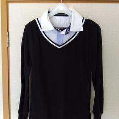 【値下げしました】女の子用　セーター付きブラウス　スカート　２点セットの画像