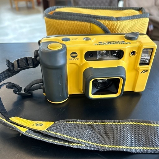 K2503-167 配送不可 MINOLTA フィルムカメラ WEATHER MATIC DUAL35 ケース付き 動作未確認 中古美品 現状渡し