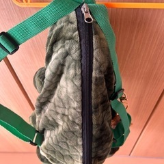 恐竜カバンの画像
