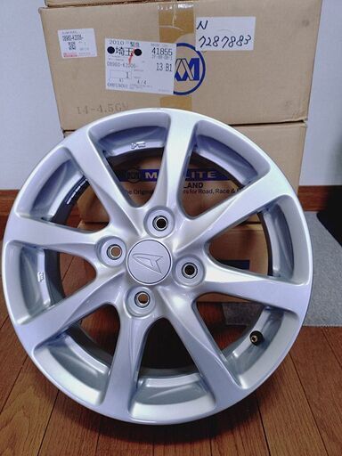 ダイハツ純正アルミホイール　１４×4二分の一Ｊ　45　４個　PCD100　ほとんど新品