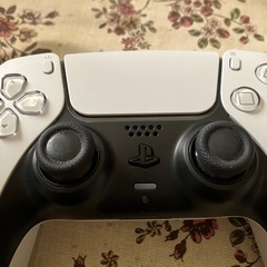 PS5 純正コントローラーの画像