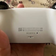 PS5 純正コントローラーの画像