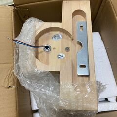 【値下げしました】北欧の木製のベッドサイドウォールランプの画像